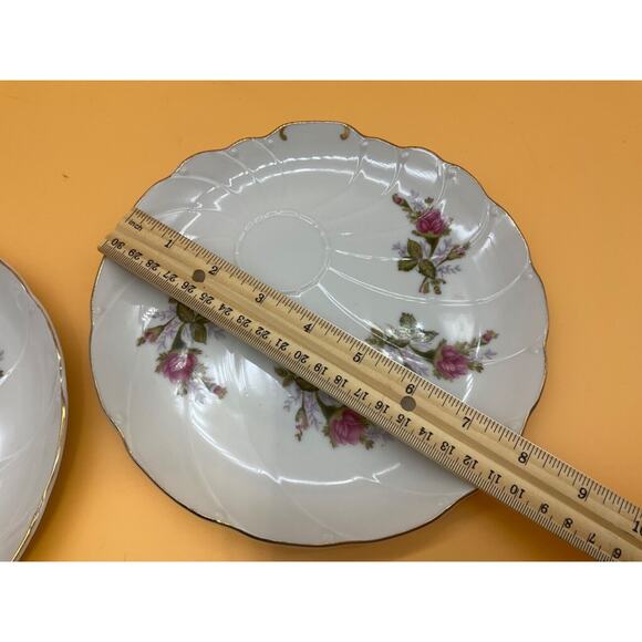 Rose Pattern Snack Plates Set of 2 7.5" Gold Trim Scalloped Edge Vintage - Picture 4 of 7